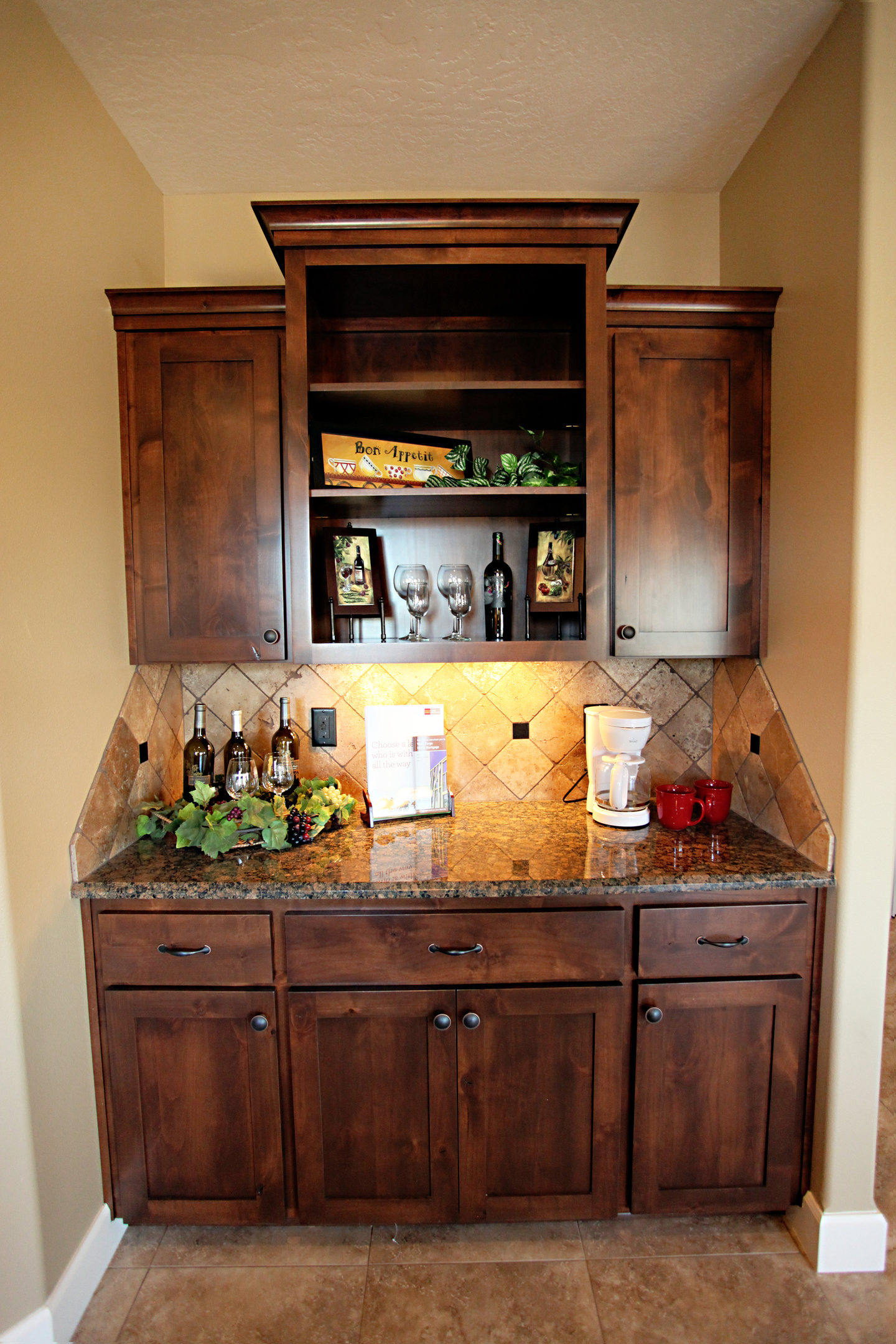 Affordable Custom Showroom